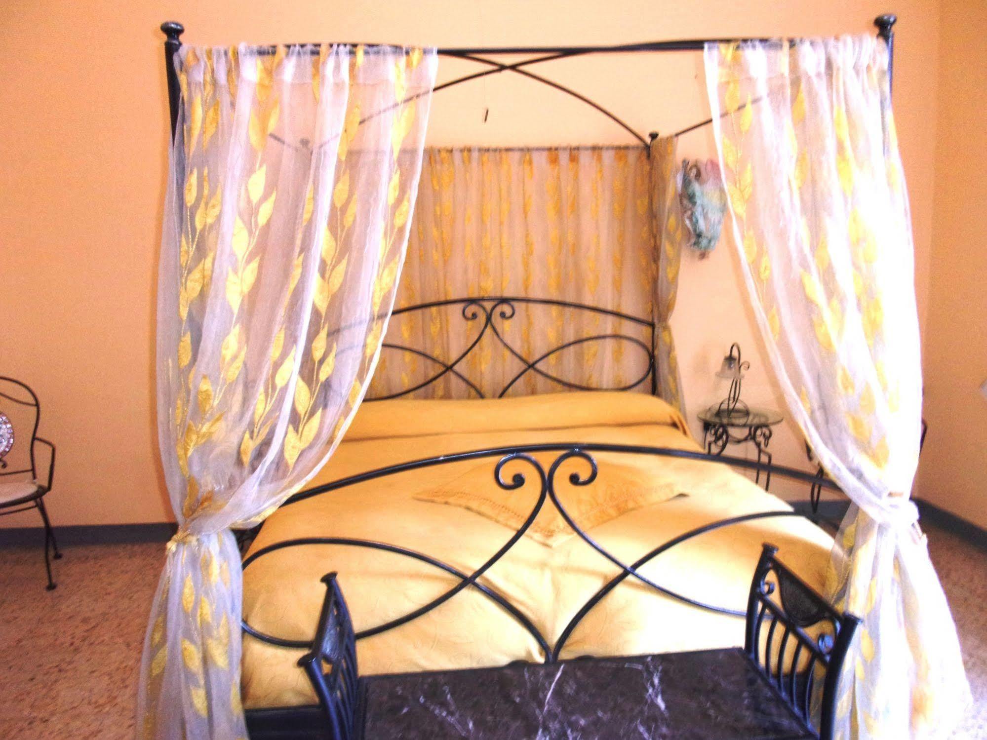 Bed and Breakfast Palazzo Osanna Nardò Exterior foto